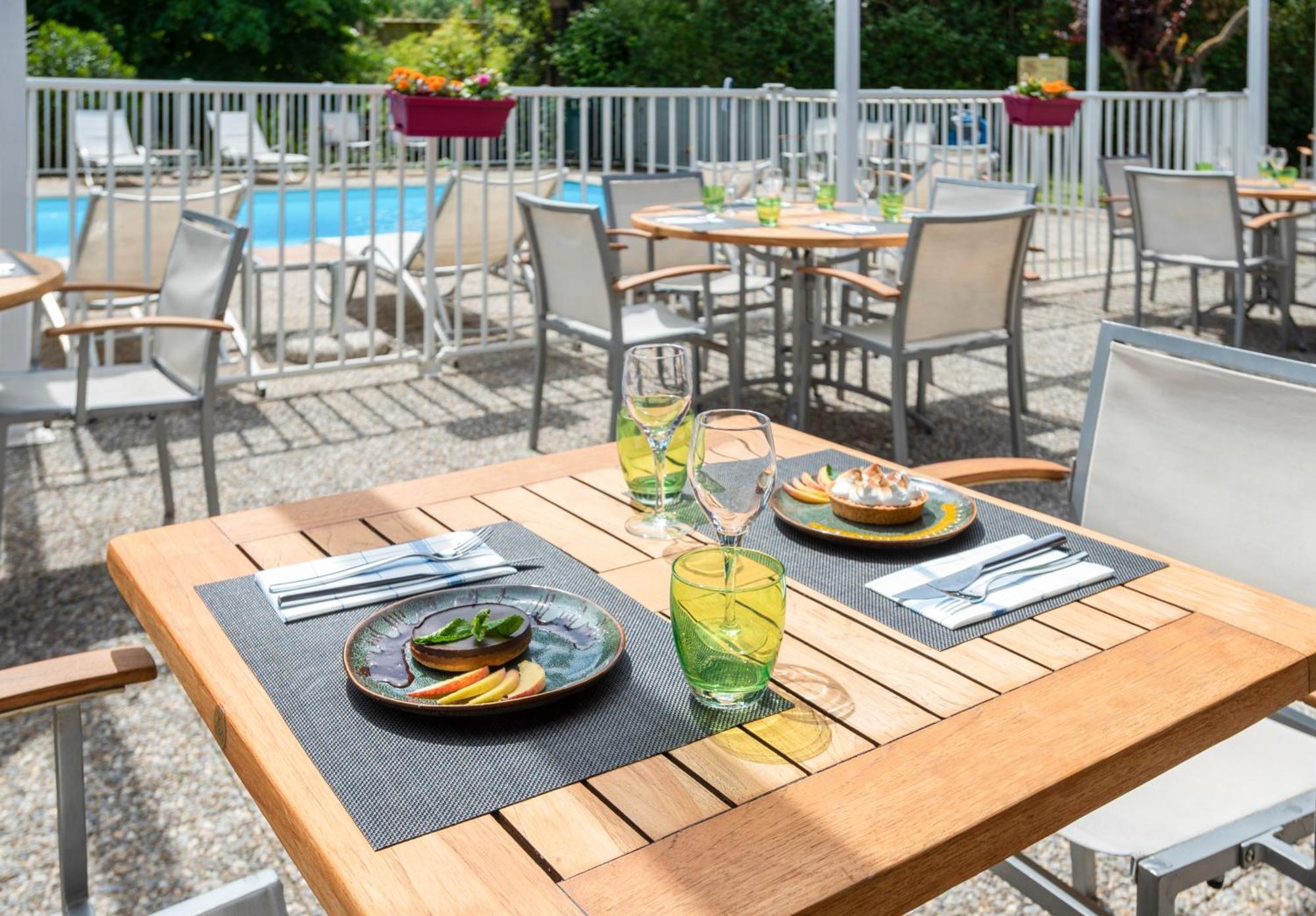 Hotel Novotel Evry Courcouronnes Eksteriør bilde