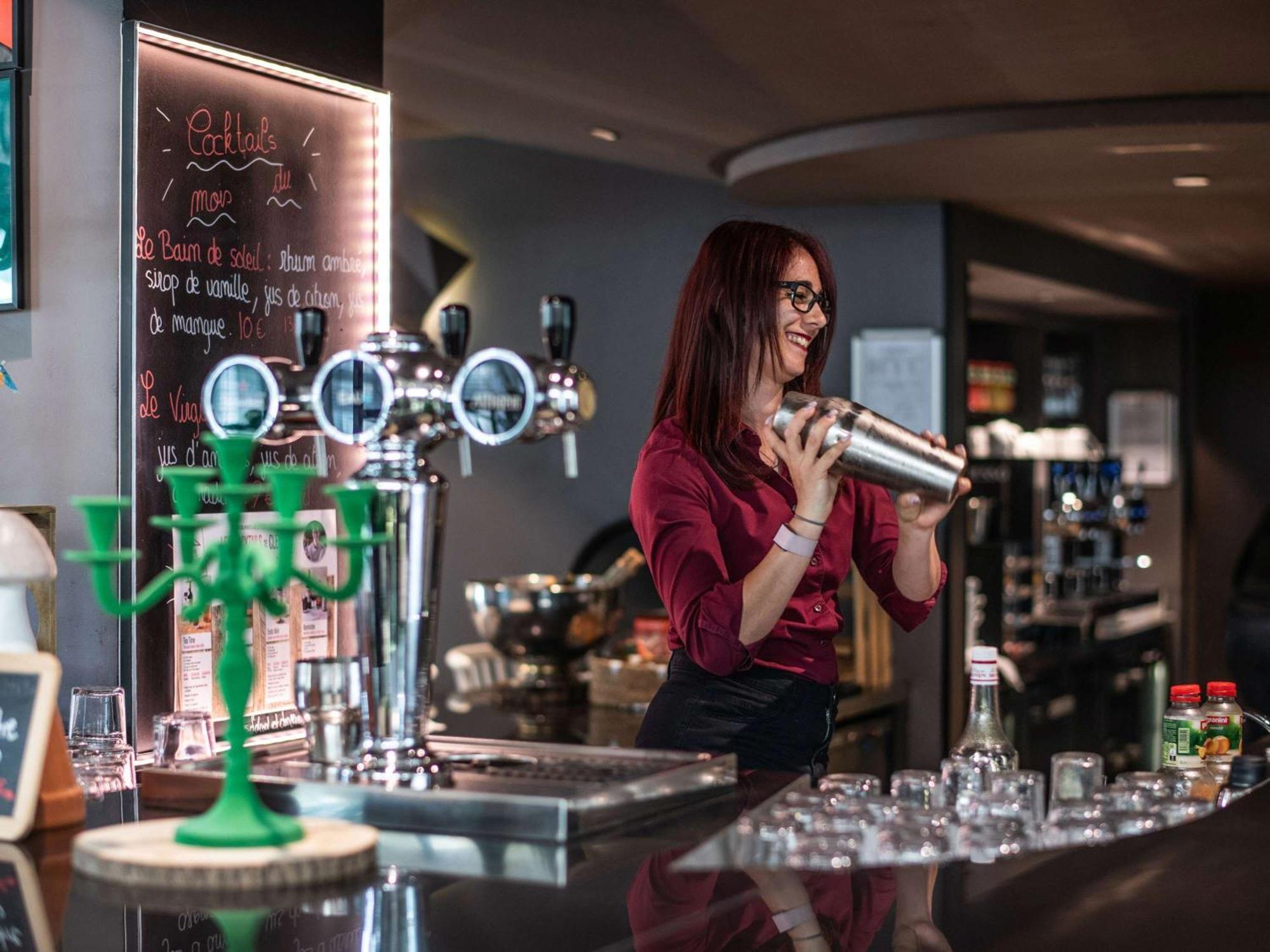 Hotel Novotel Evry Courcouronnes Eksteriør bilde