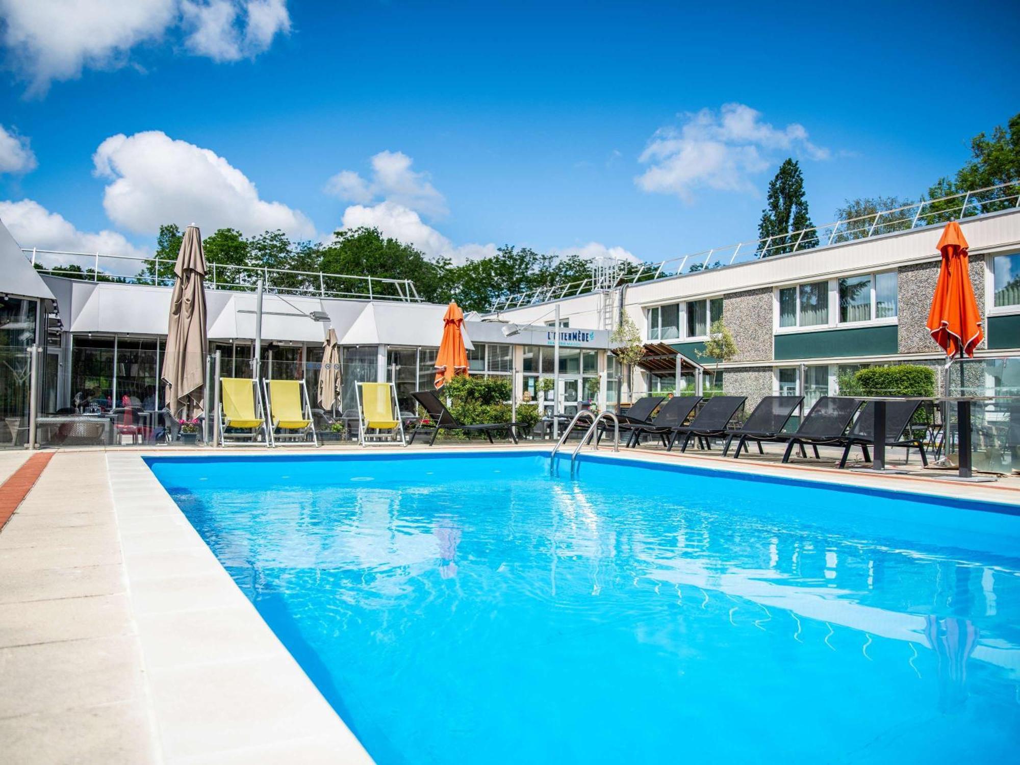 Hotel Novotel Evry Courcouronnes Eksteriør bilde