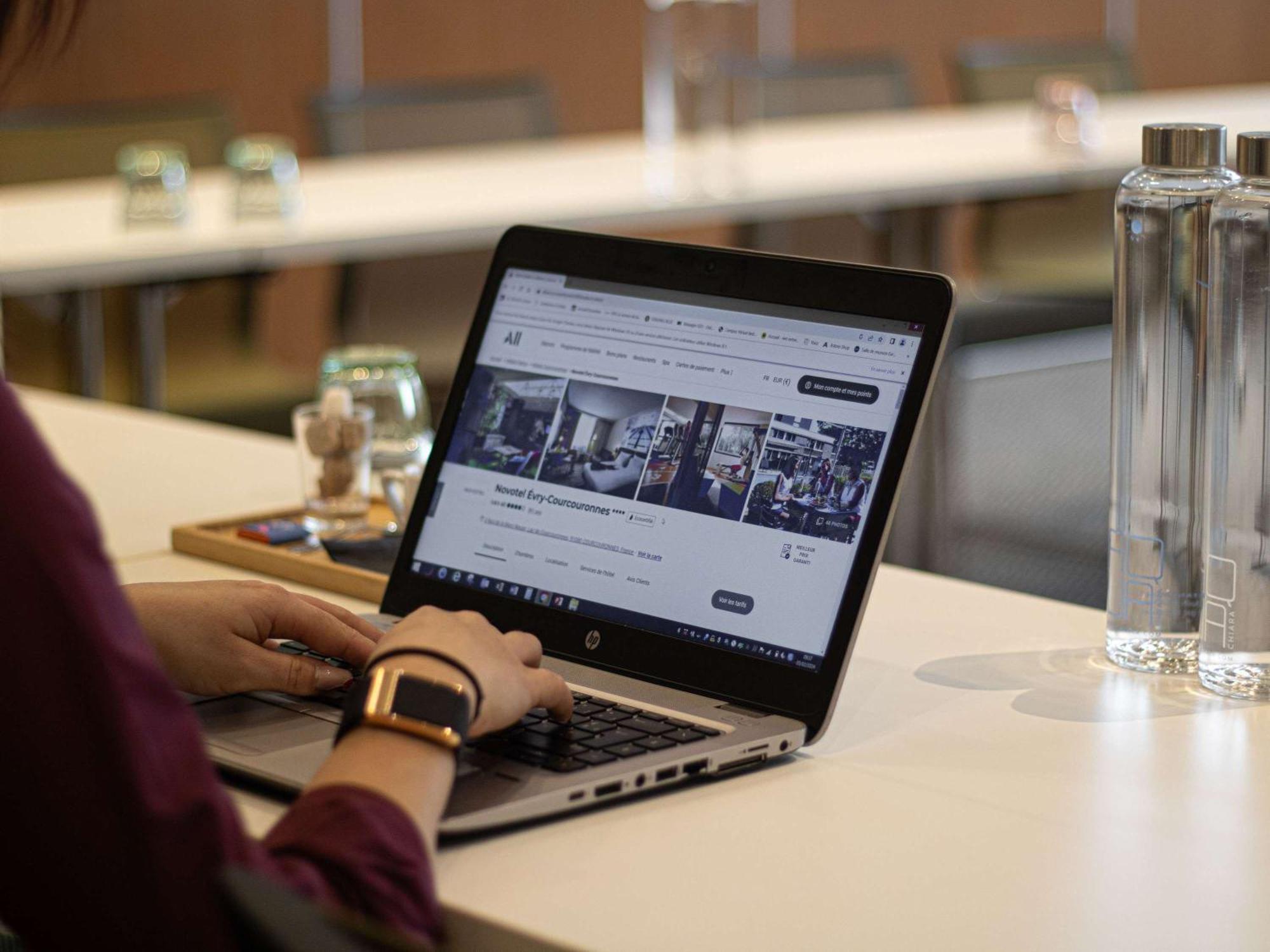 Hotel Novotel Evry Courcouronnes Eksteriør bilde
