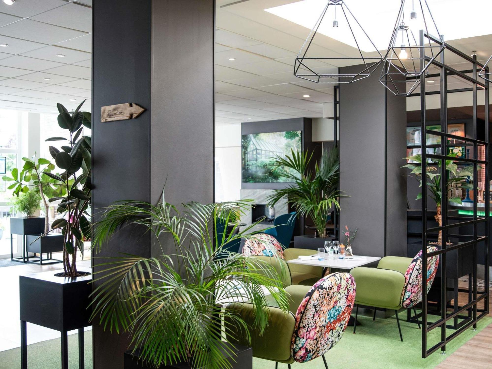 Hotel Novotel Evry Courcouronnes Eksteriør bilde