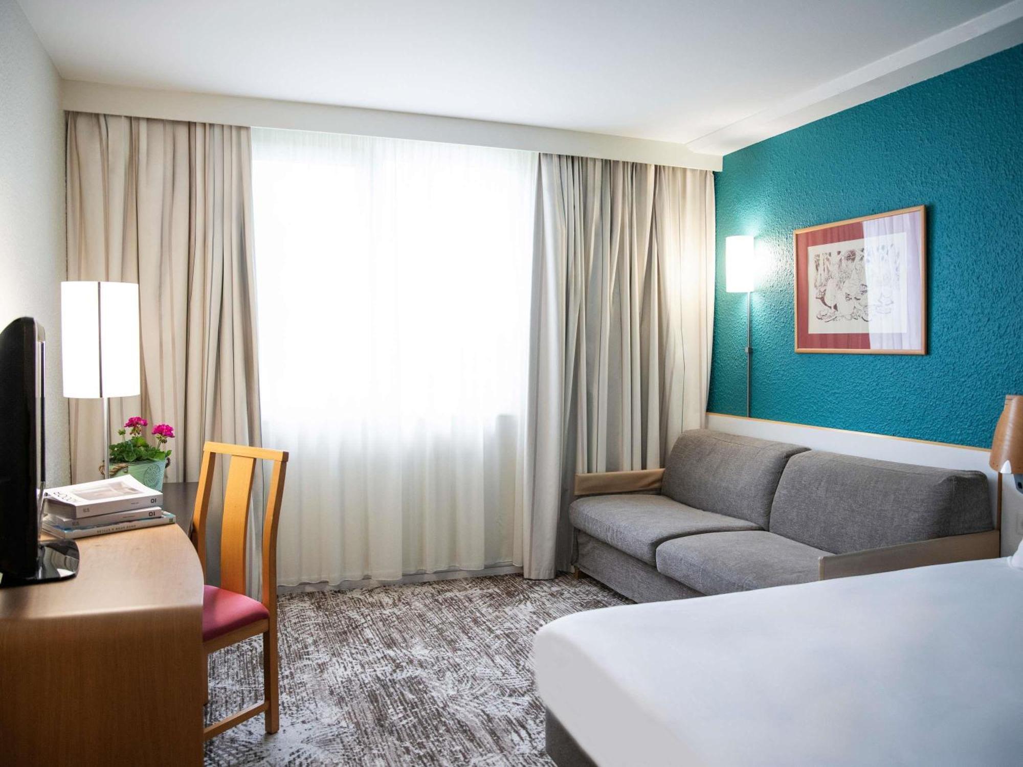 Hotel Novotel Evry Courcouronnes Eksteriør bilde