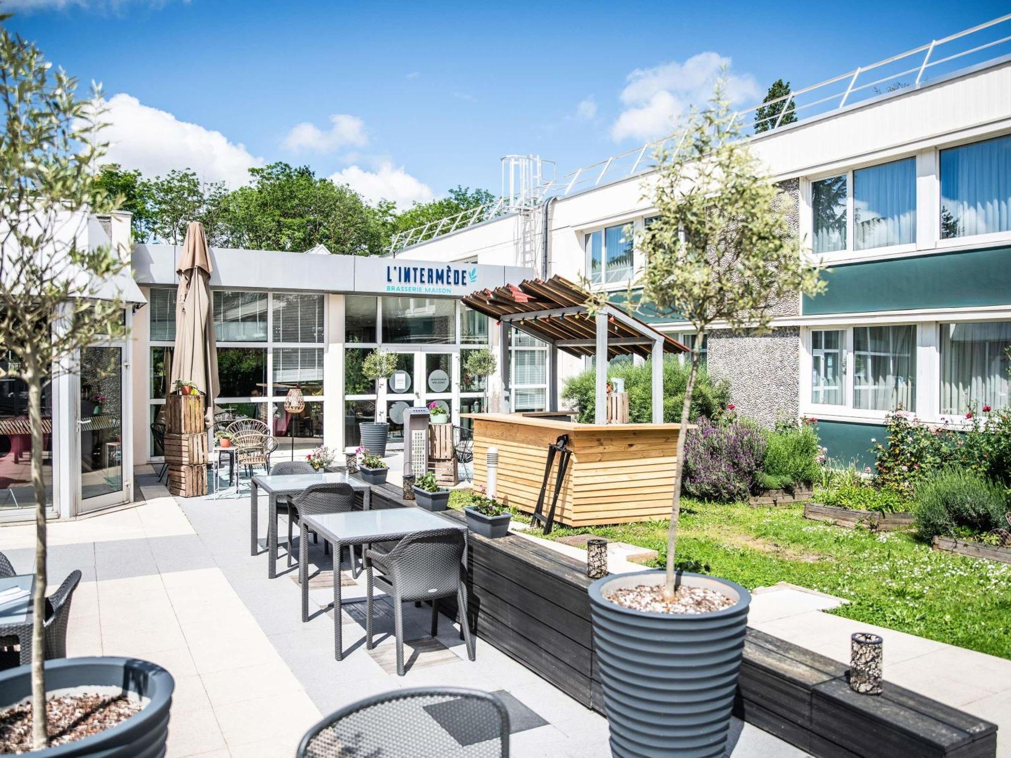 Hotel Novotel Evry Courcouronnes Eksteriør bilde